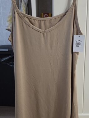 ELITA Reversible Neckline Top - Black and White